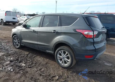 2017 Ford Escape Se z USA, uszkodzony, nr VIN 1FMCU0GD5HUF04652